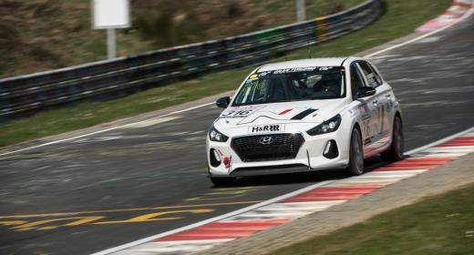 Hyundai i30 N na vzdržljivostni dirki na zloglasnem Nürburgringu
