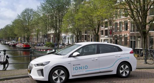 100 električnih Hyundai IONIQ-ov za “car sharing”