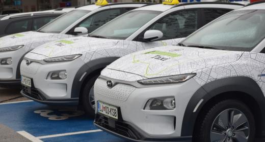 Pet električnih Hyundai Kon za taksi službo Cammeo